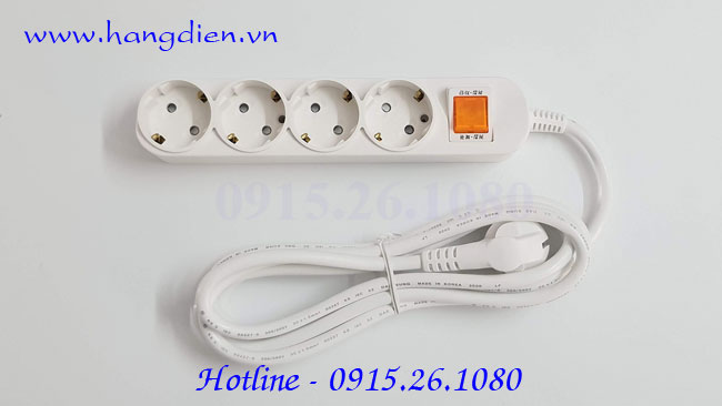 Ổ cắm điện Daesung 4 lỗ 1 công tắc